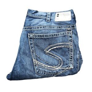 RARE Silver Jeans Co. Embroidered Jeans Size 40 Blue